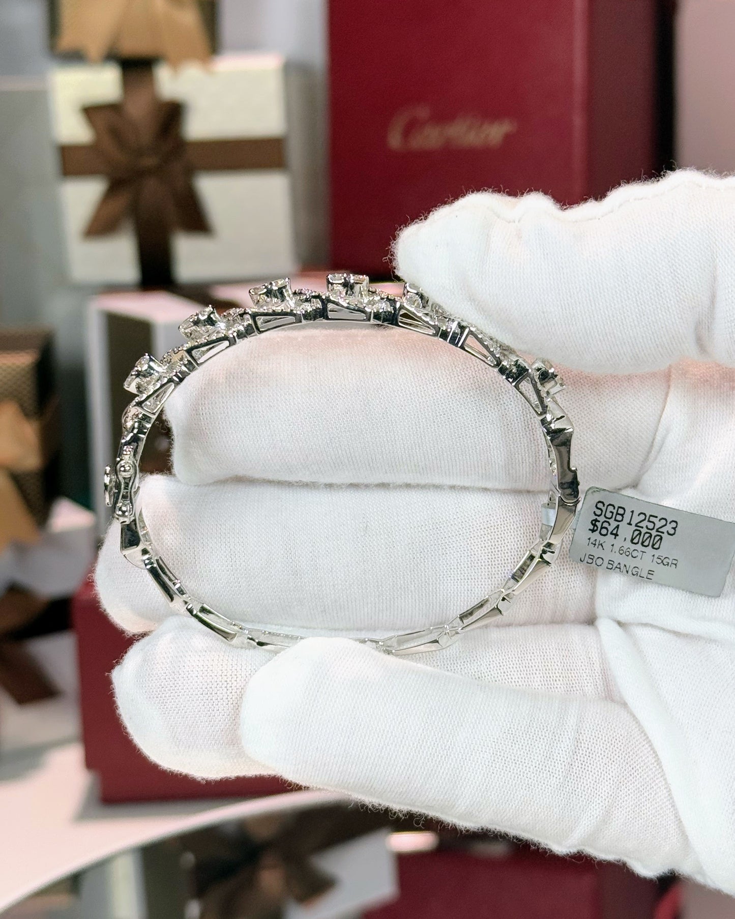 Chain Design 14k White Gold Diamond Bangle