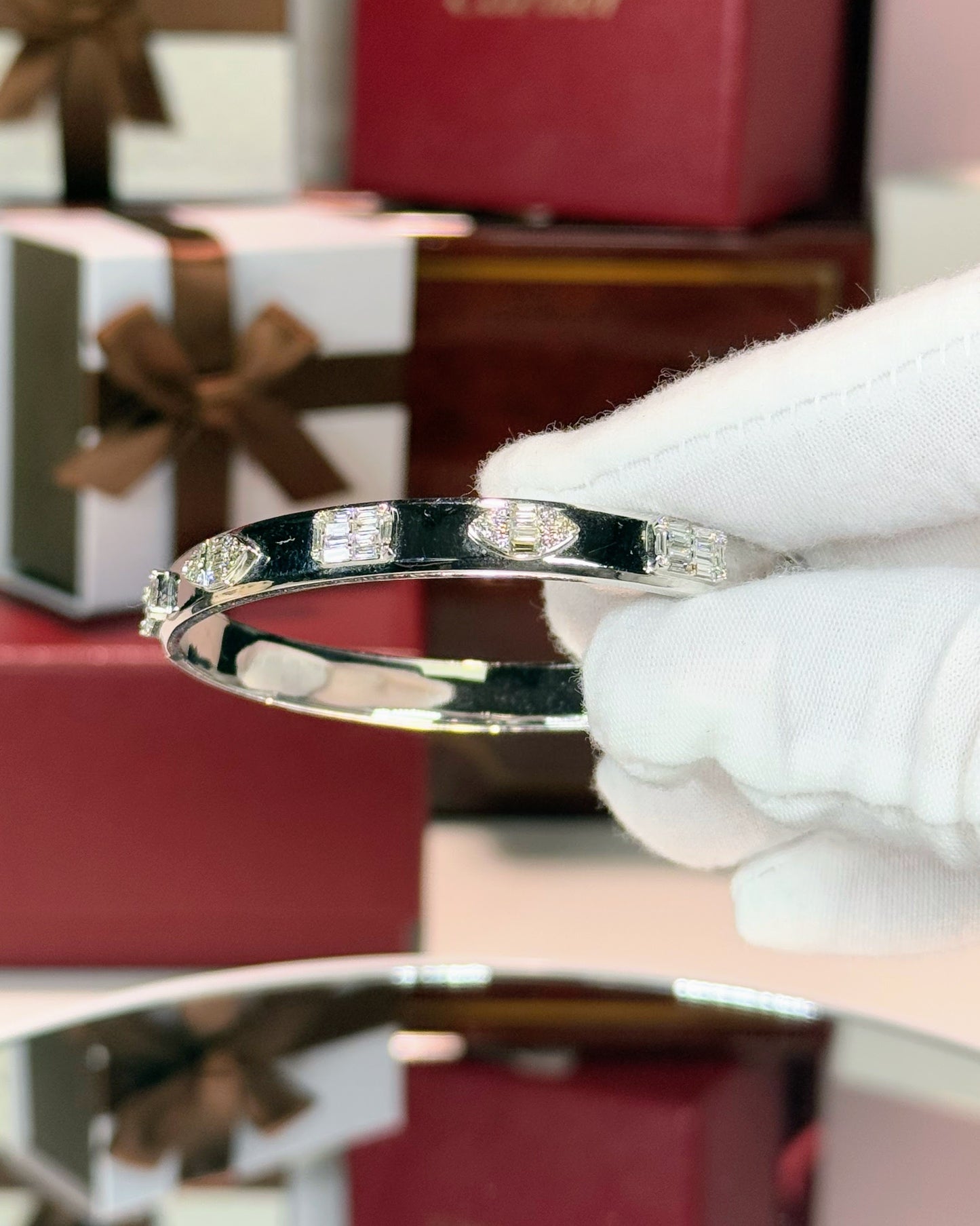 14k White Gold Baguette Diamond Banlge