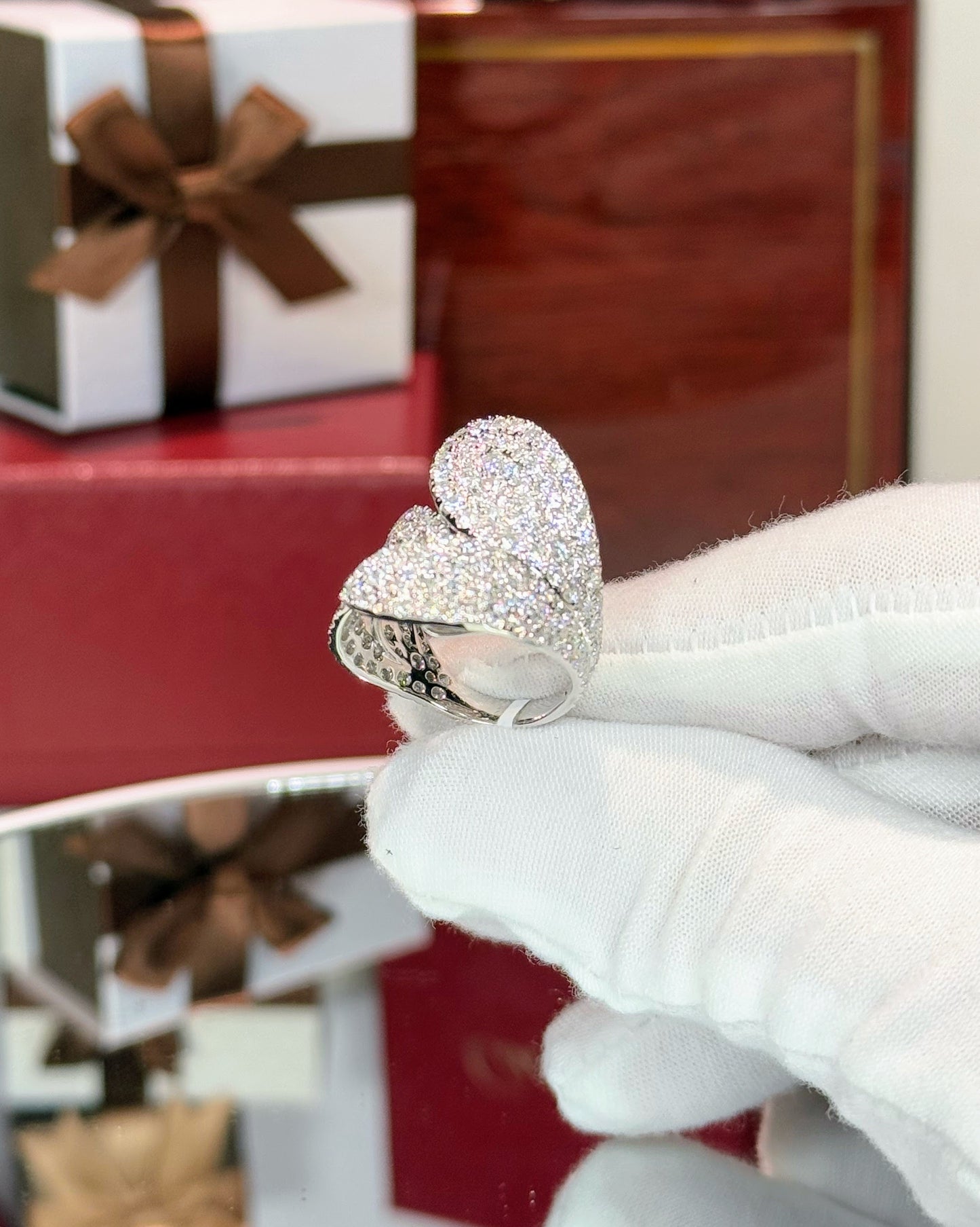 14k White Gold Diamond Leaf Warp Ring