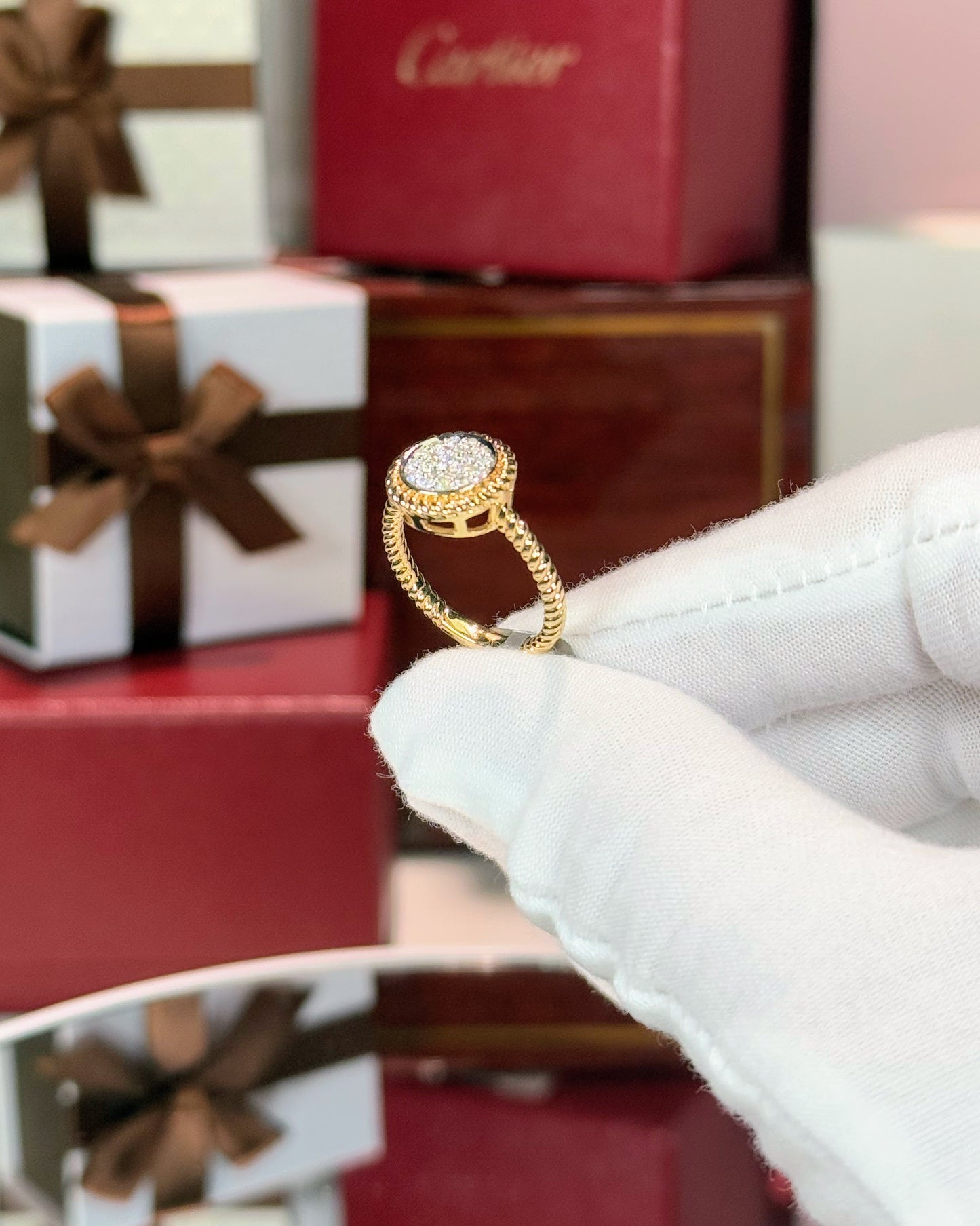 14k Yellow Gold Round Cluster Diamond Rope Shank Ring