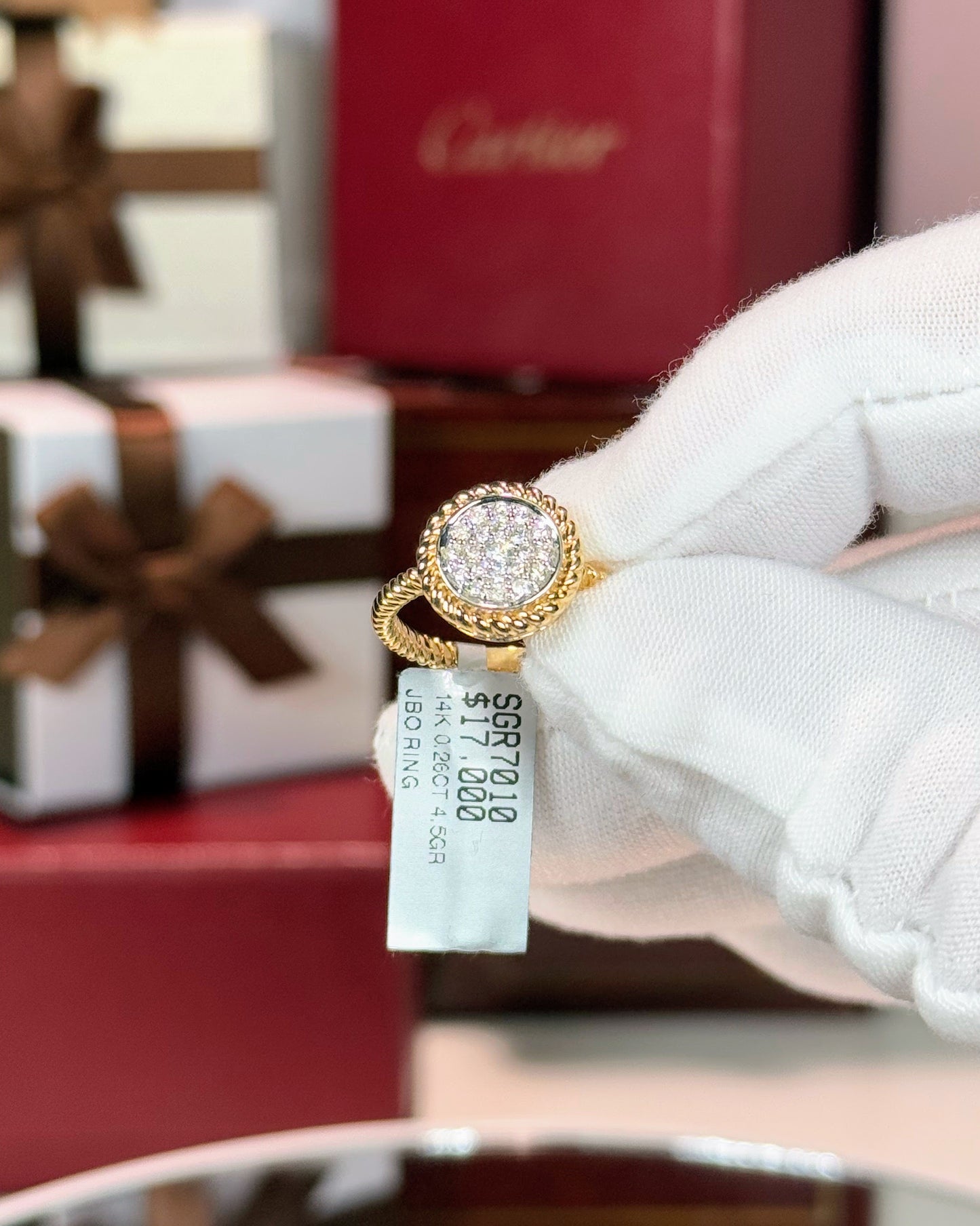 14k Yellow Gold Round Cluster Diamond Rope Shank Ring