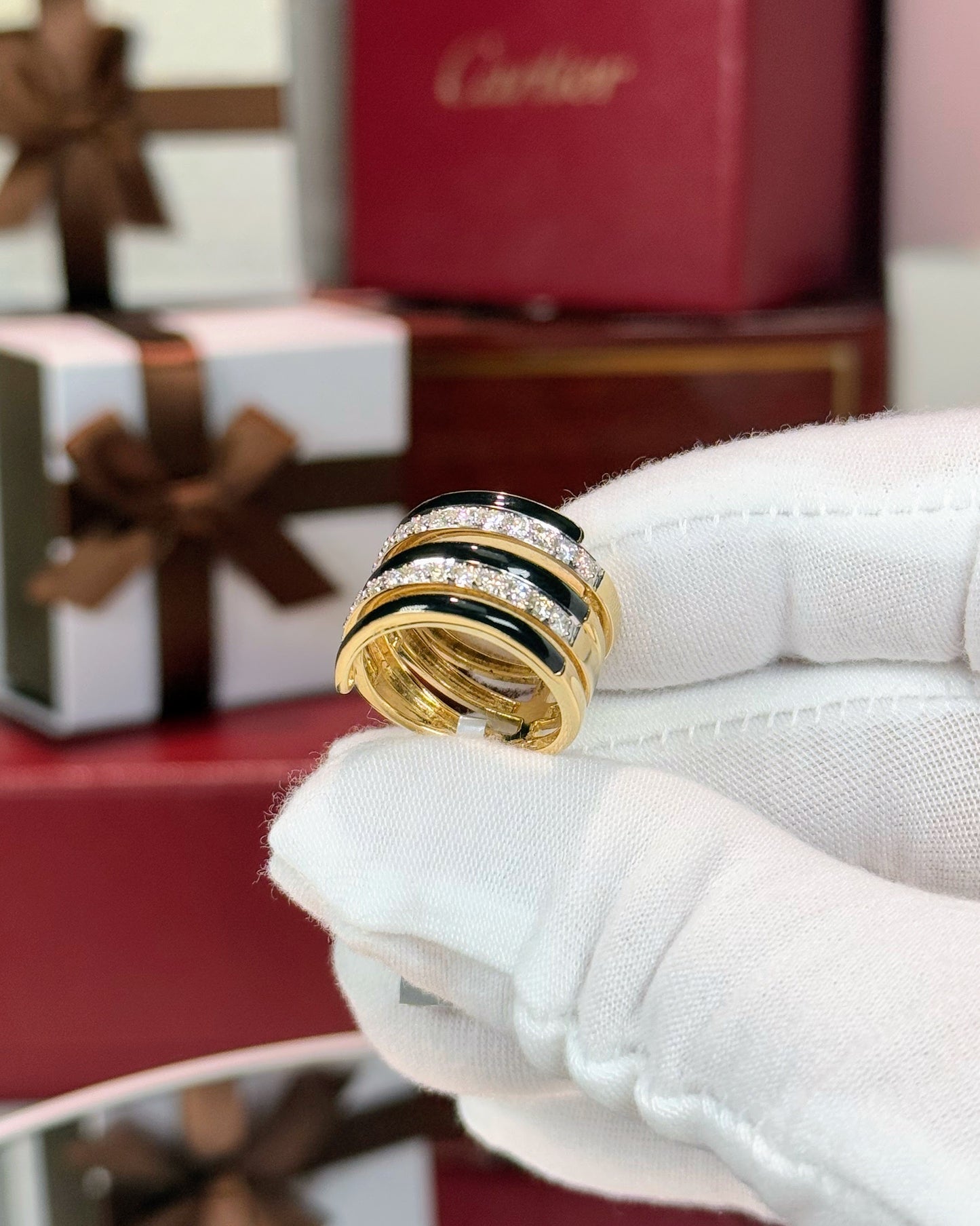 14k Yellow Gold Black Enamel Diamond Ring