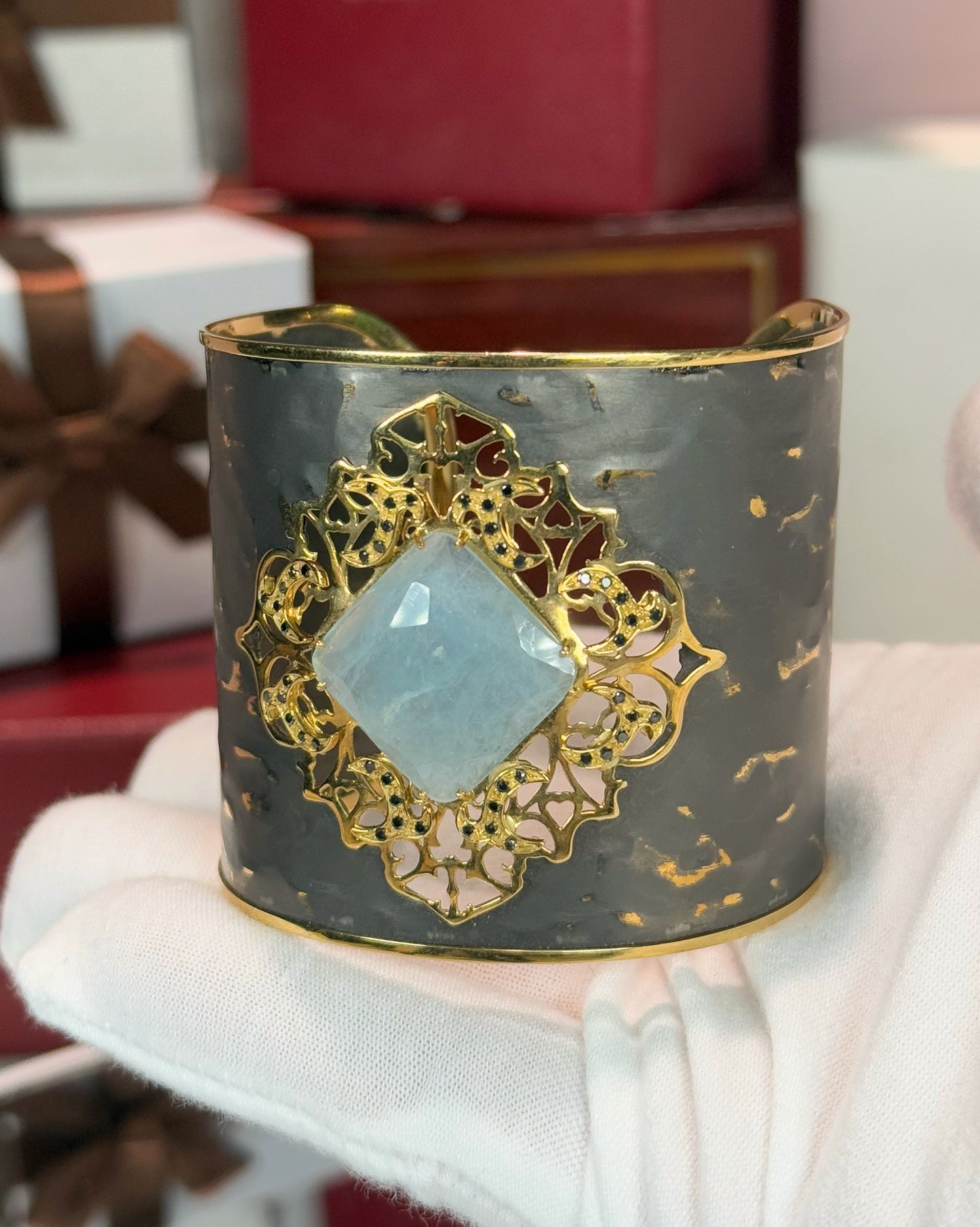18k Yellow Gold Filigree Blackened Wristband