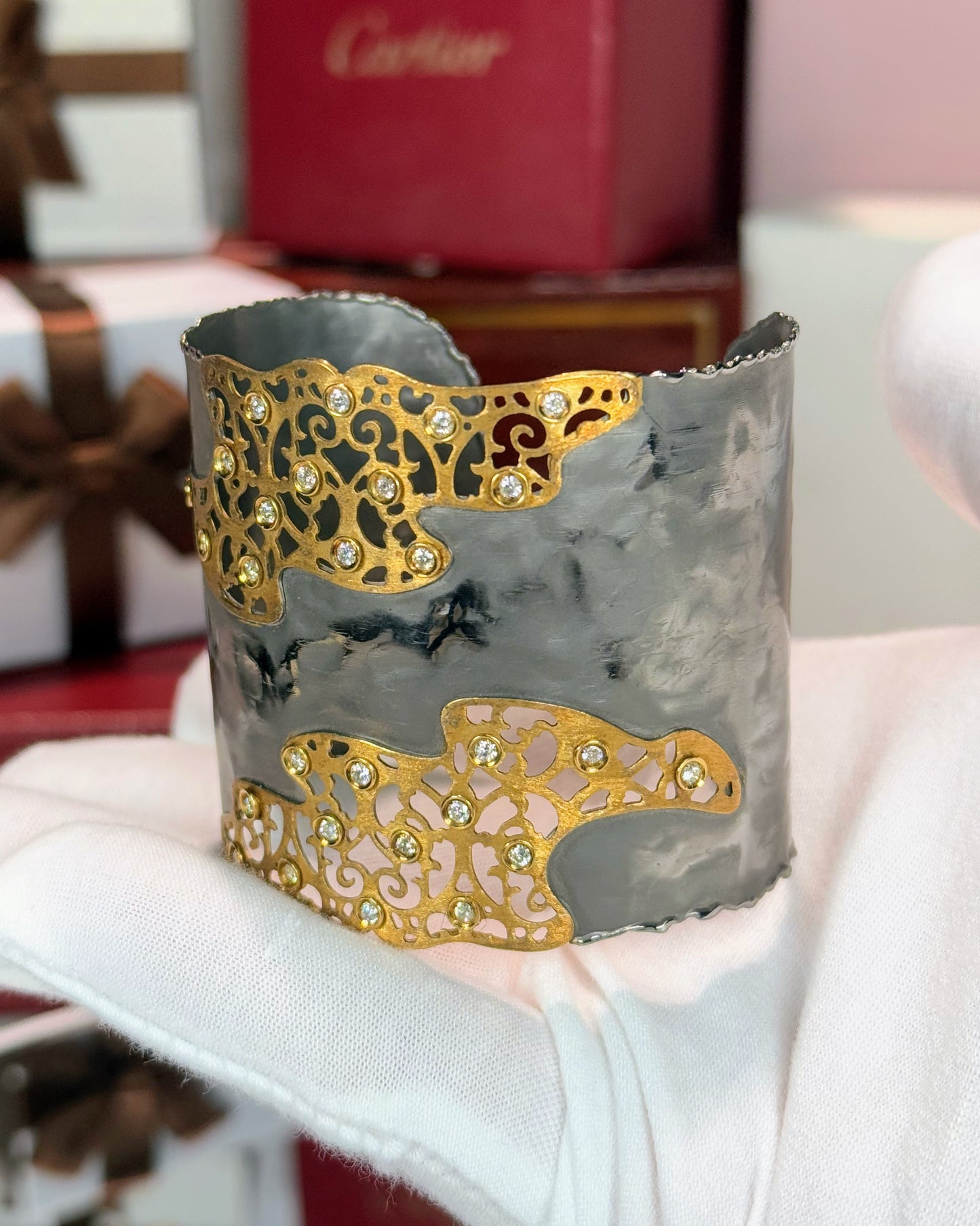 18k Yellow Gold Filigree Blackened Wristband
