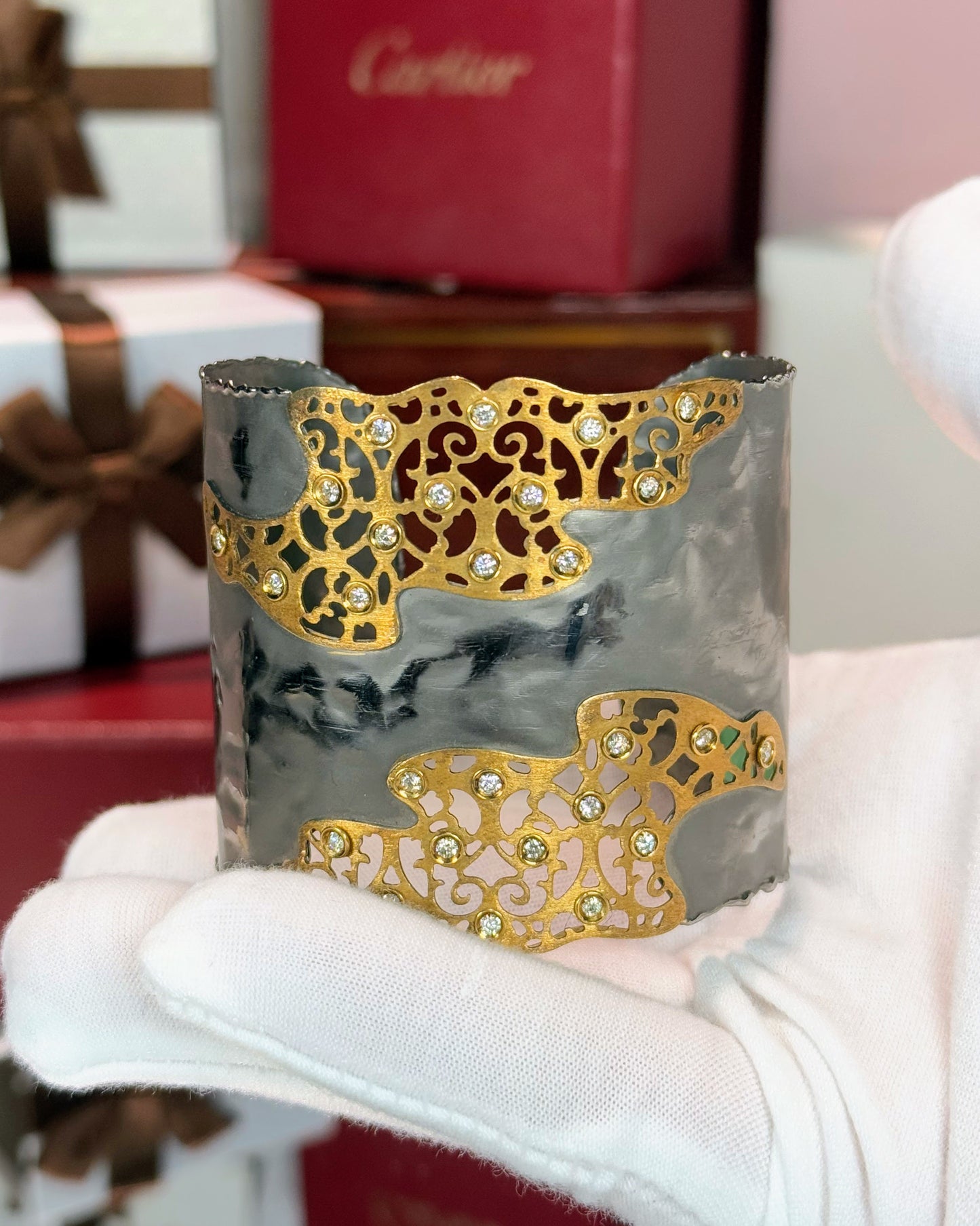 18k Yellow Gold Filigree Blackened Wristband