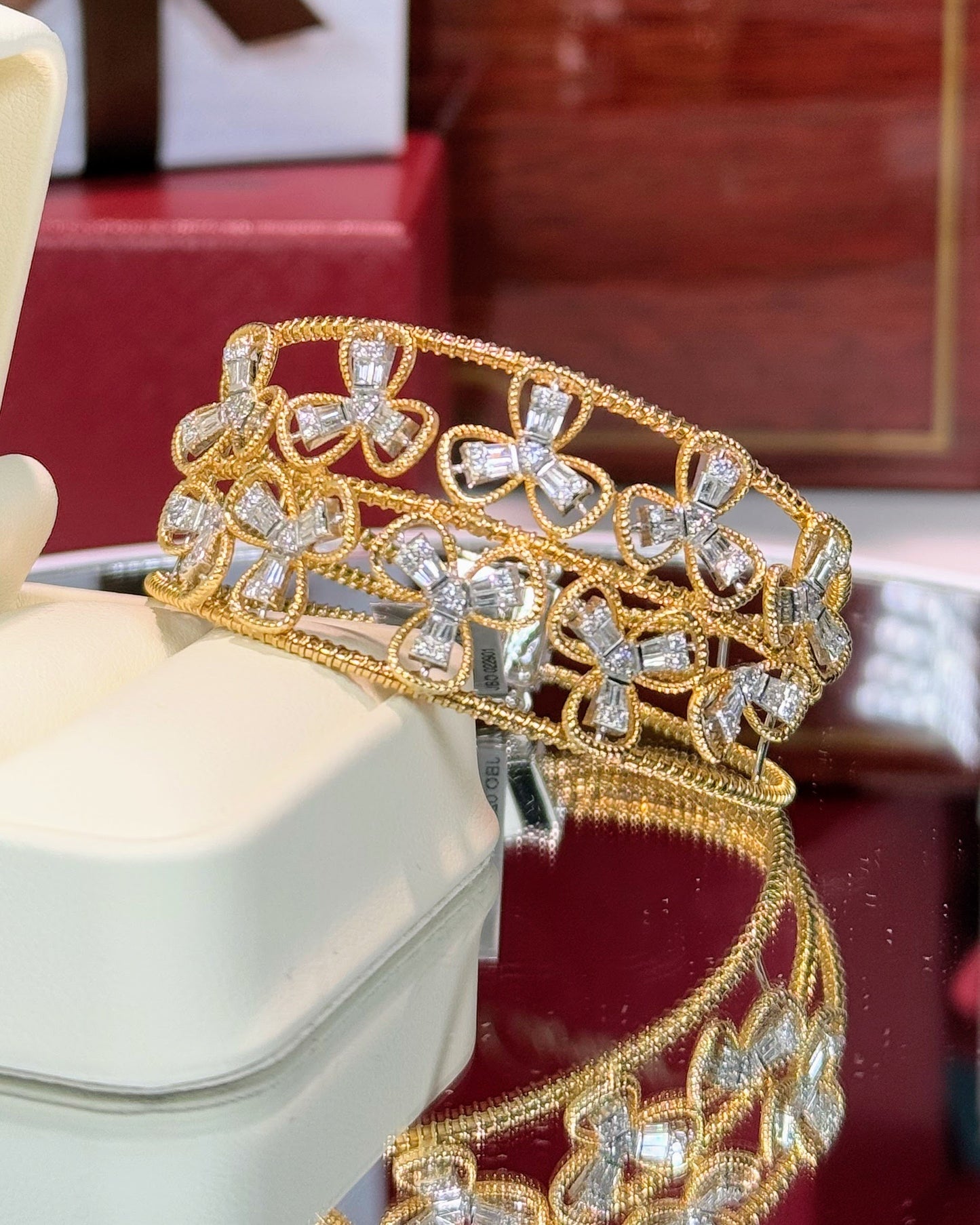 14k Yellow Gold Clover Layers Diamond Bracelet