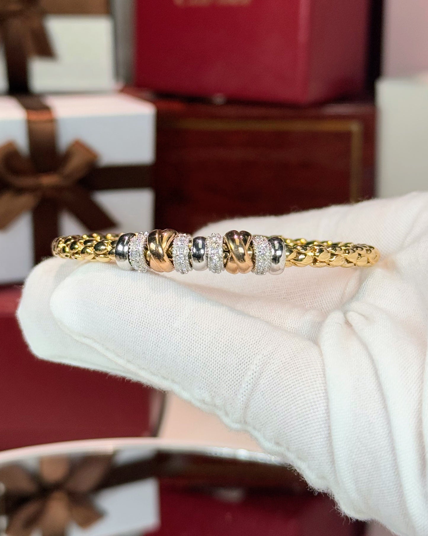 14k Yellow Gold Diamond Braelet