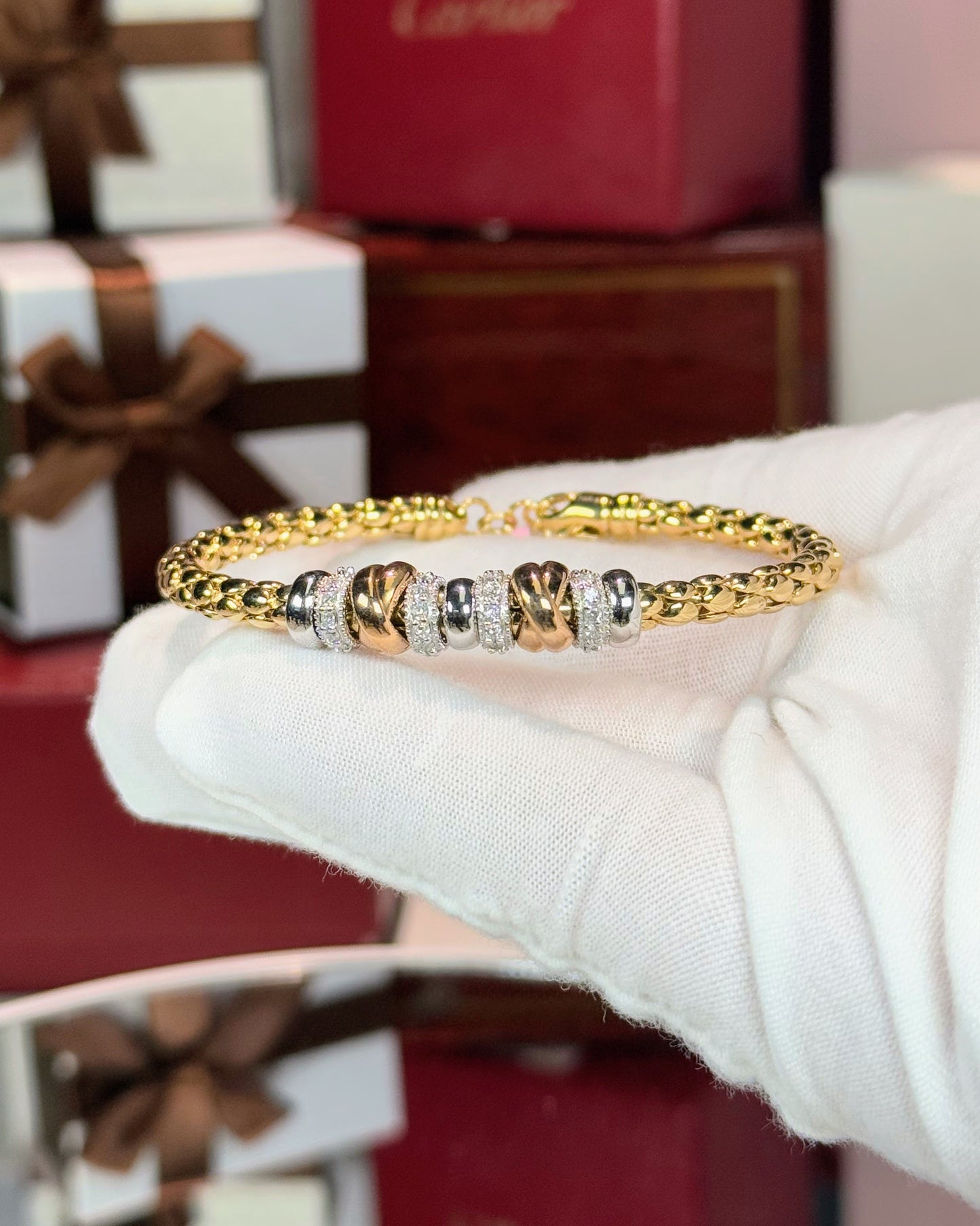 14k Yellow Gold Diamond Braelet