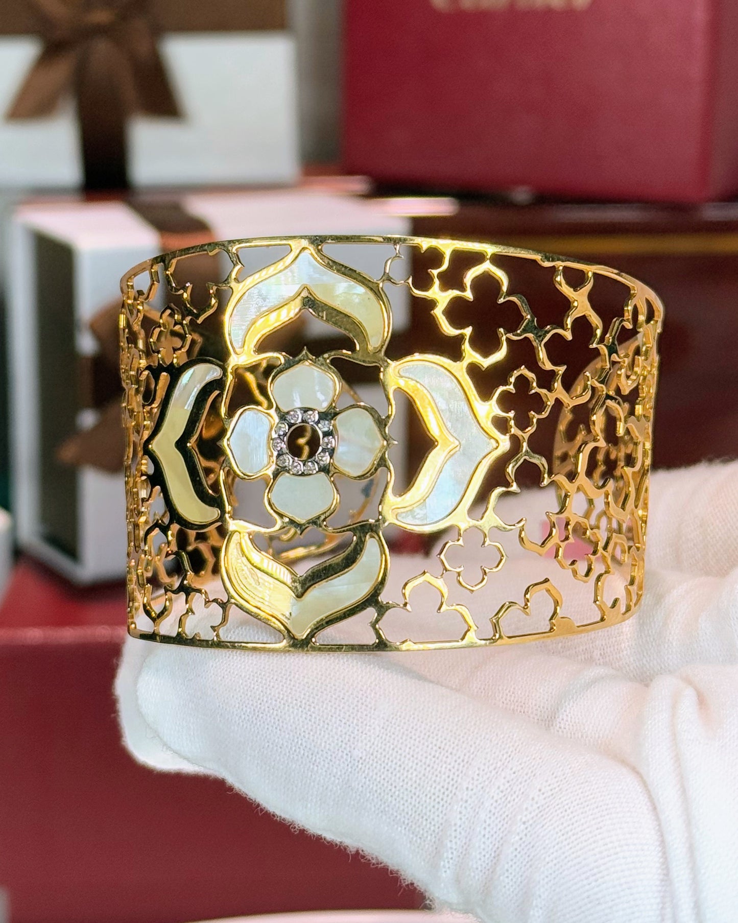 MoP Floral Pattern 14k Yellow Gold Waistband