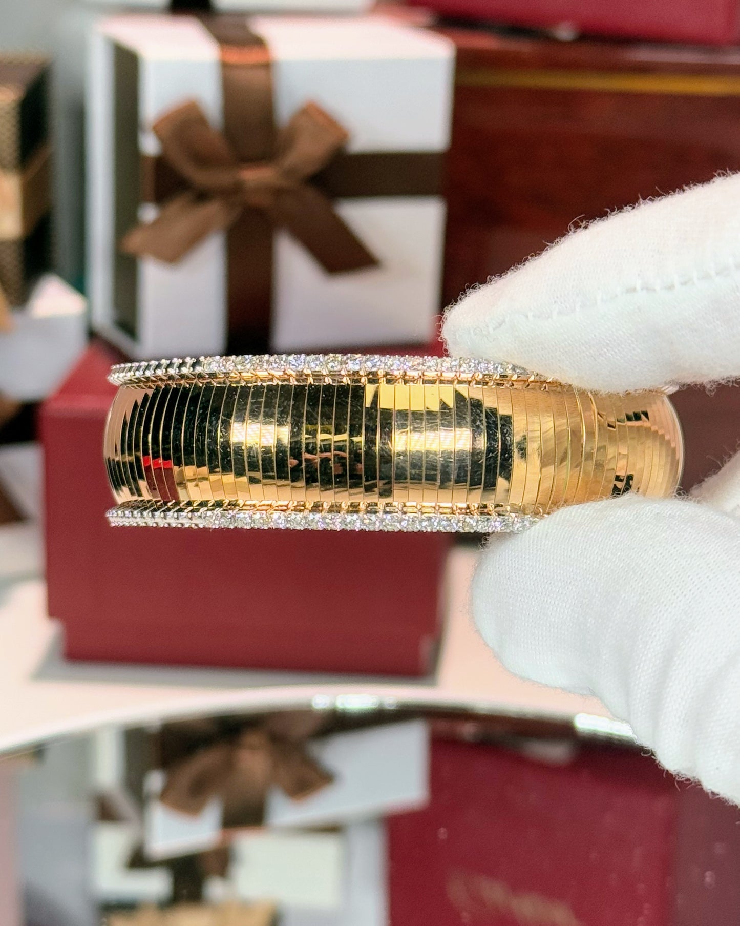 18k Yellow Gold Diamond Cuff Bangle