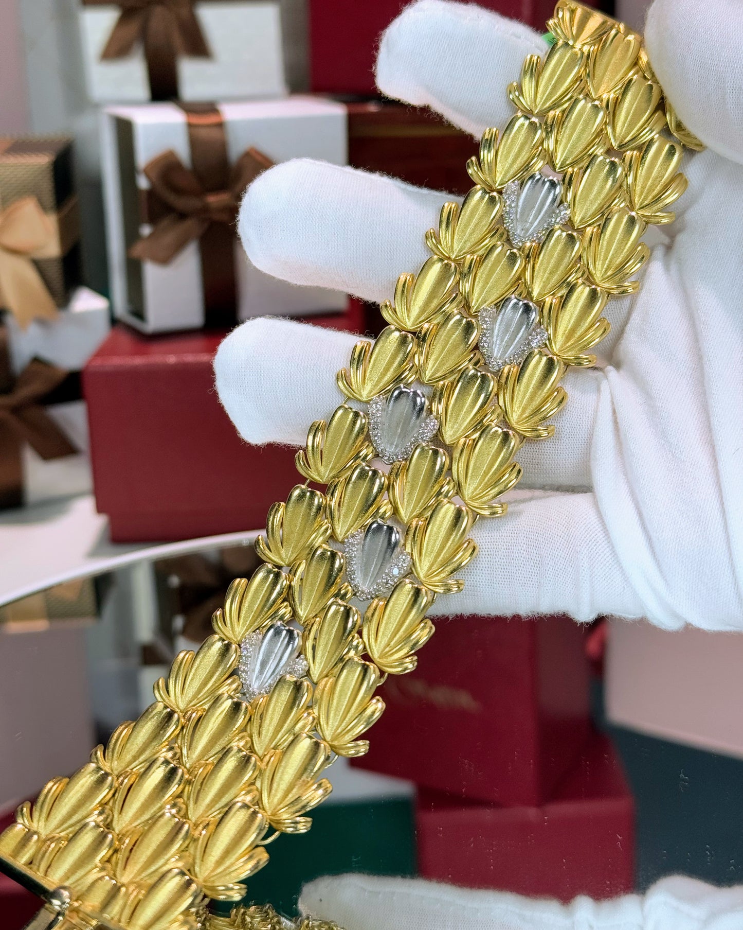 14k Yellow Gold Dragon Scales Diamond Bracelet