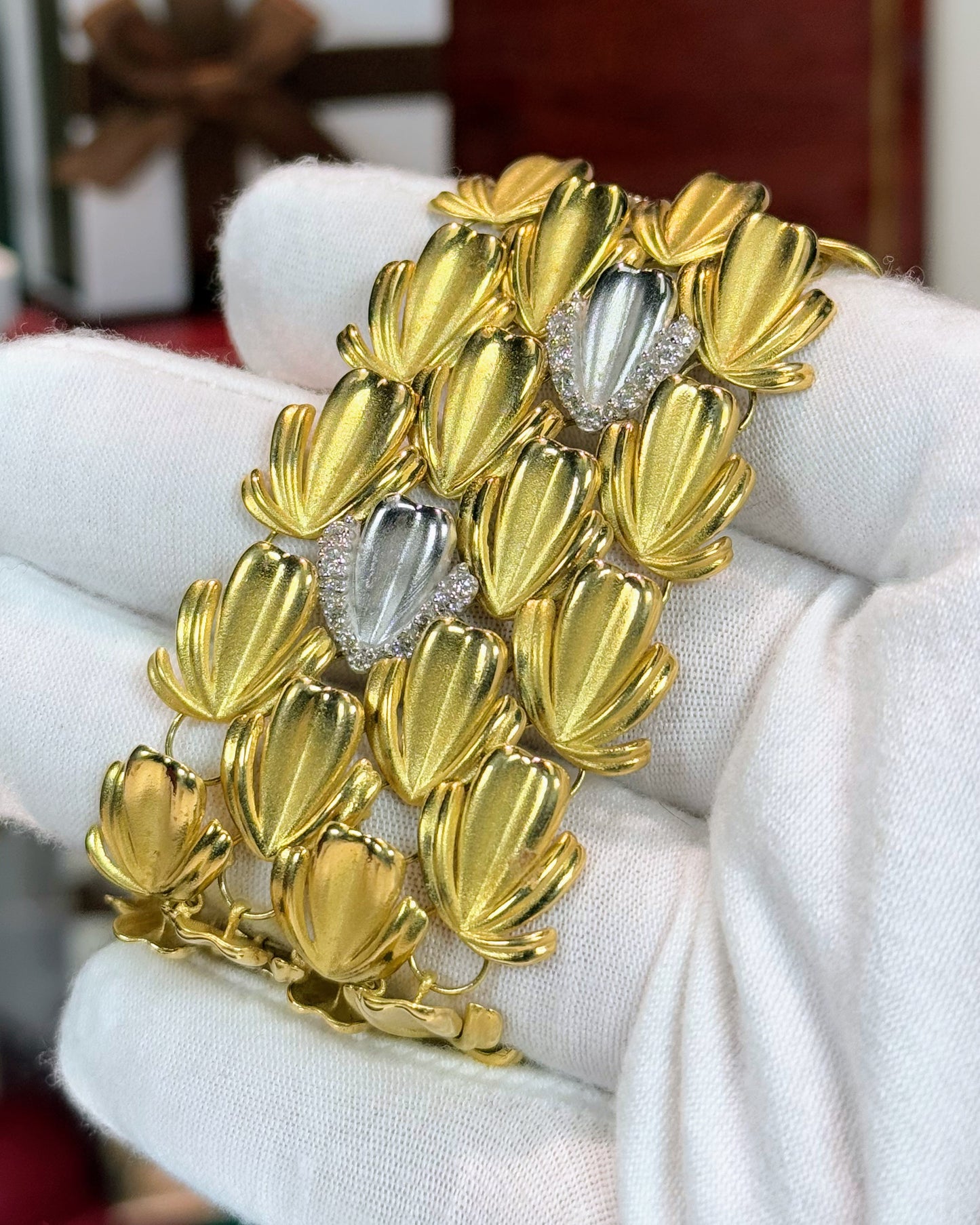 14k Yellow Gold Dragon Scales Diamond Bracelet
