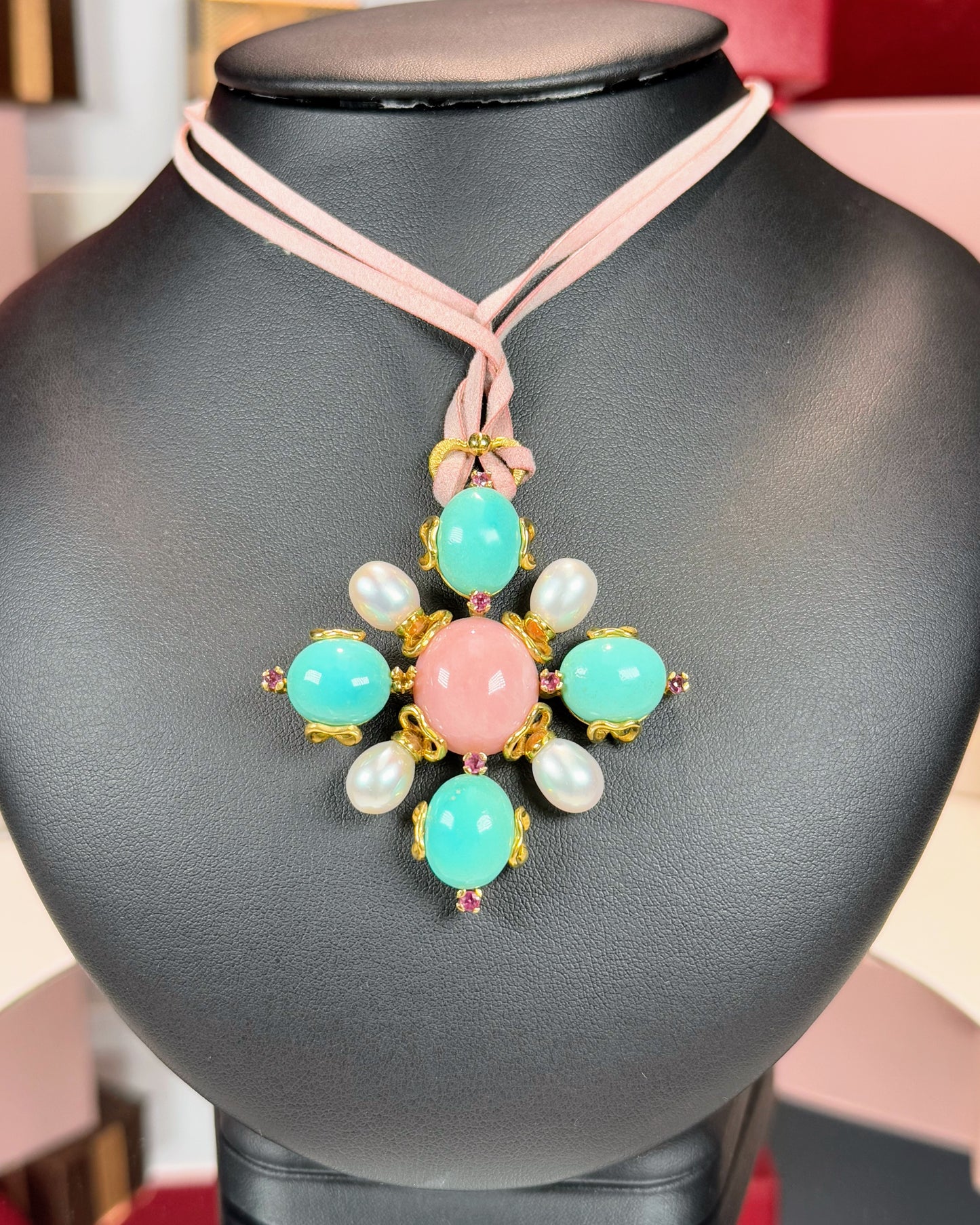 Turquoise and Pearl 18k Yellow Gold Pendant