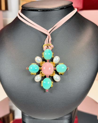 Turquoise and Pearl 18k Yellow Gold Pendant