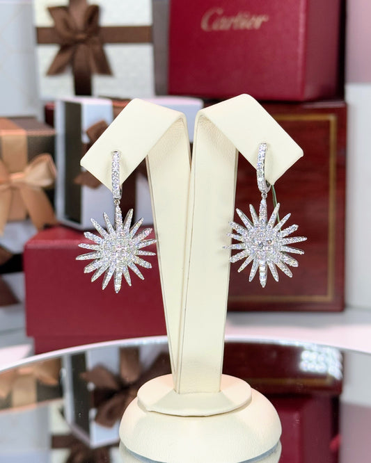18k White Gold Star Diamond Earrings