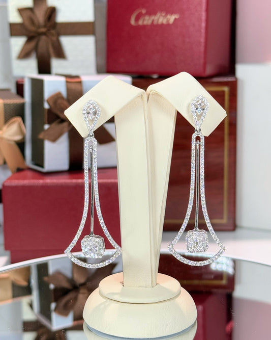 14k White Gold Diamond Drop Earrings