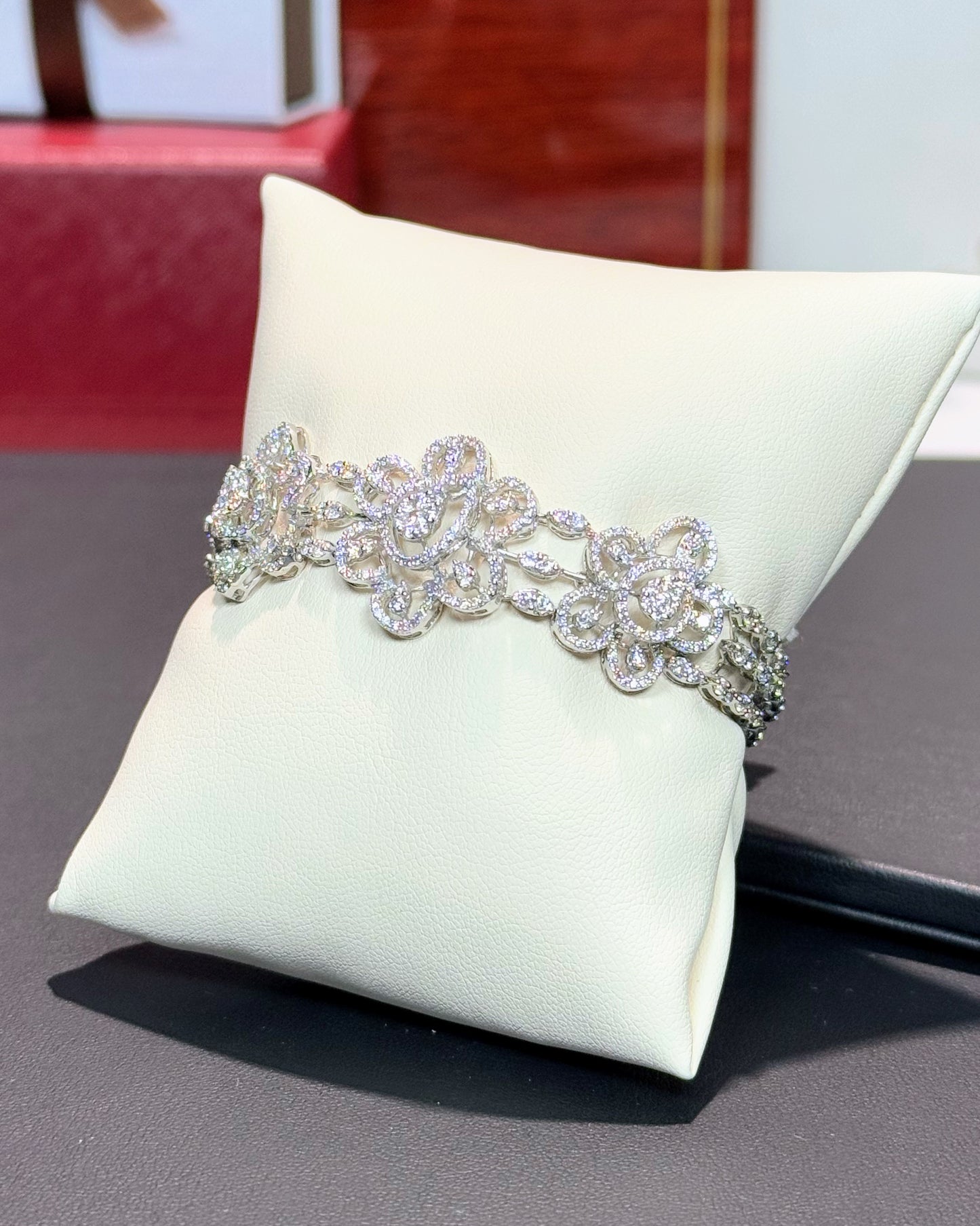 14k White Gold Diamond Flower Bracelet