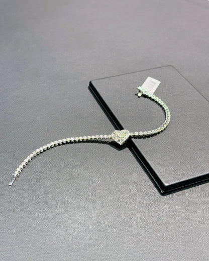 14k White Gold Diamond Heart Bracelet