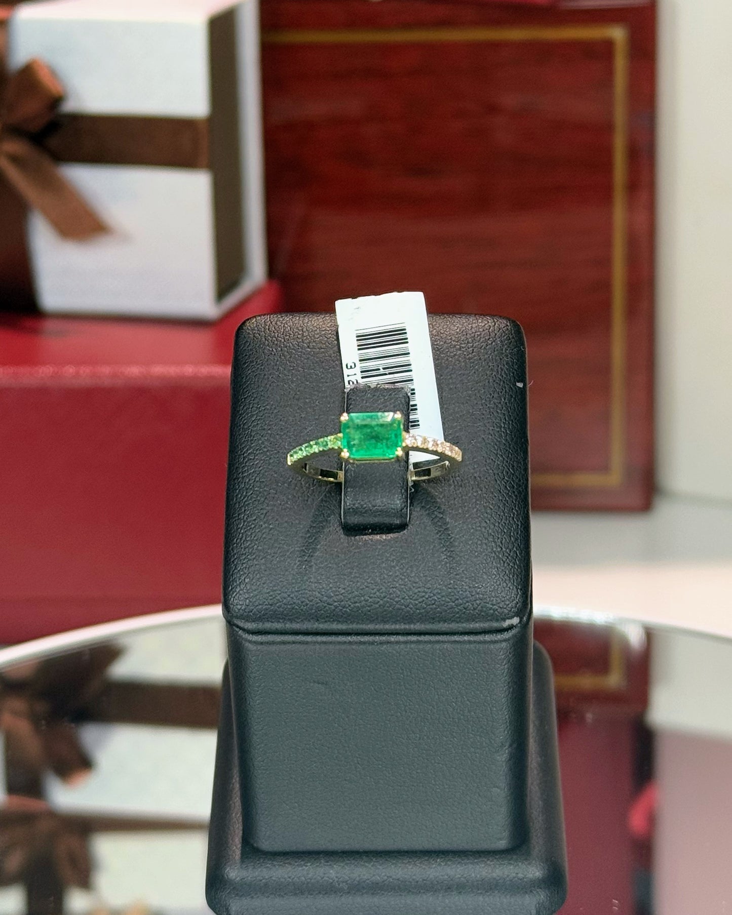 14k Yellow Gold Emerald Ring