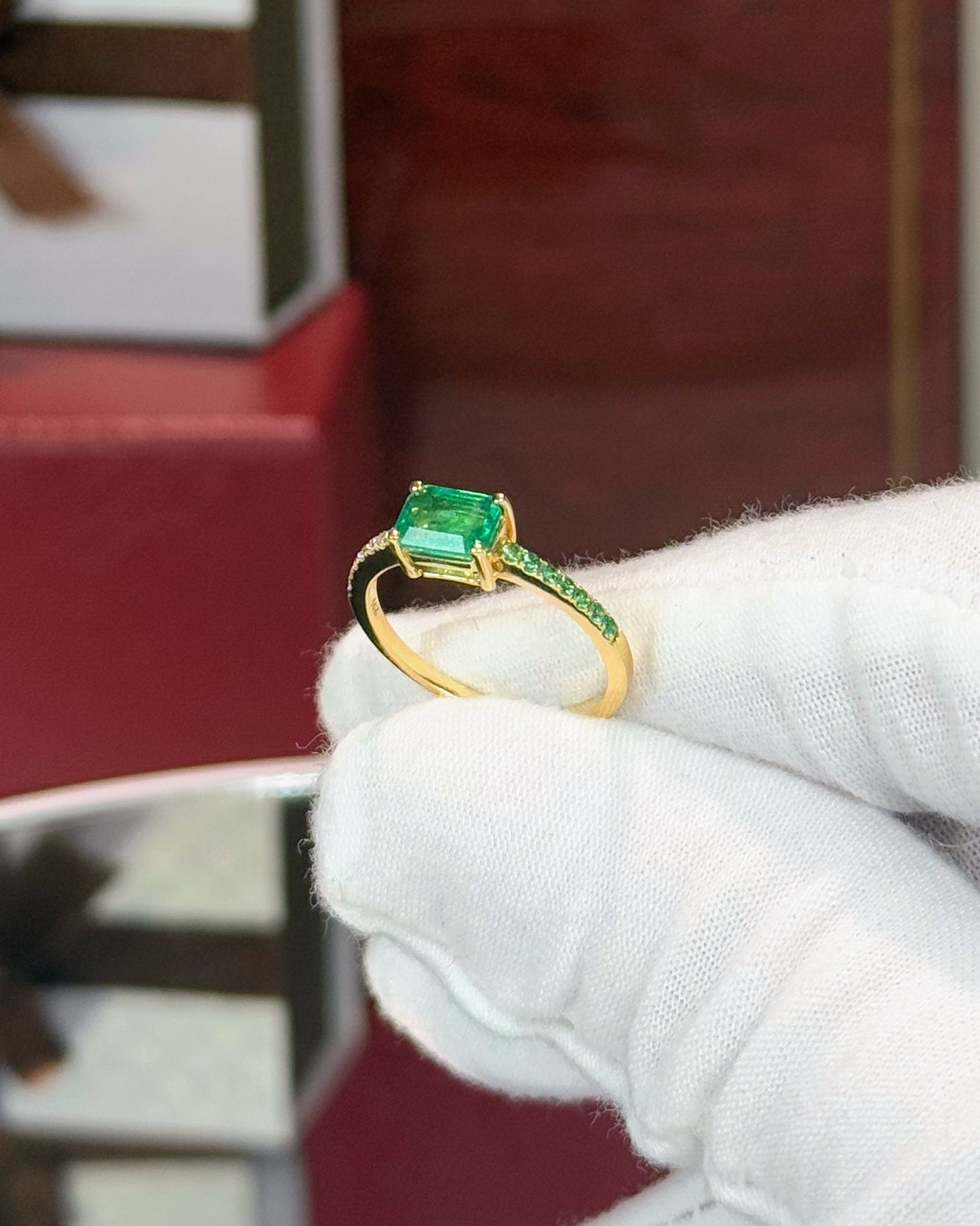 14k Yellow Gold Emerald Ring