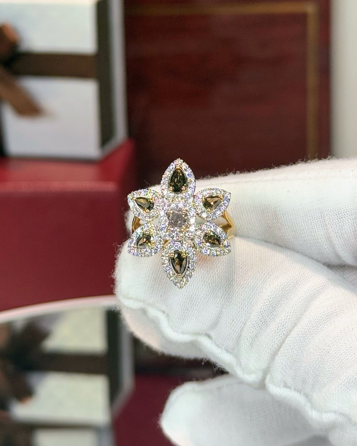 Fancy Color Diamond 18k Yellow Gold Flower Ring