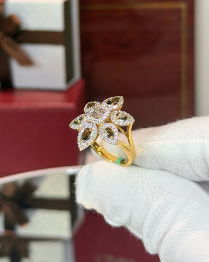 Fancy Color Diamond 18k Yellow Gold Flower Ring