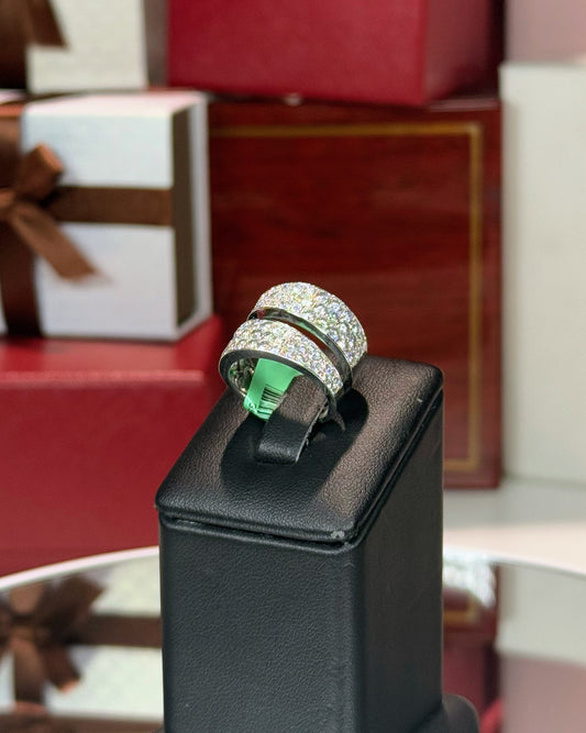 18k White Gold Canyon Design Diamond Ring