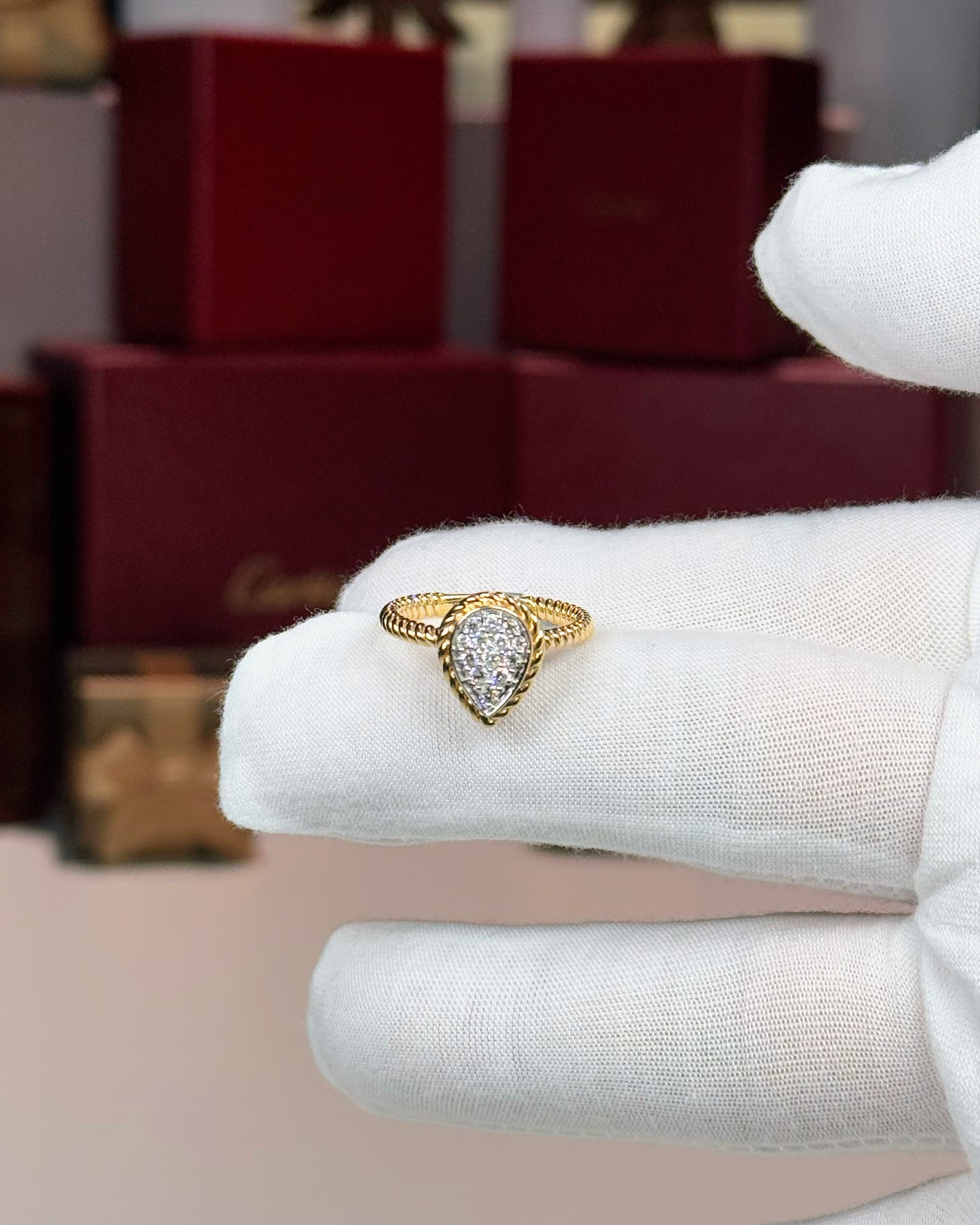 14k Yellow Gold Raindrop Cluster Rope Shank Ring