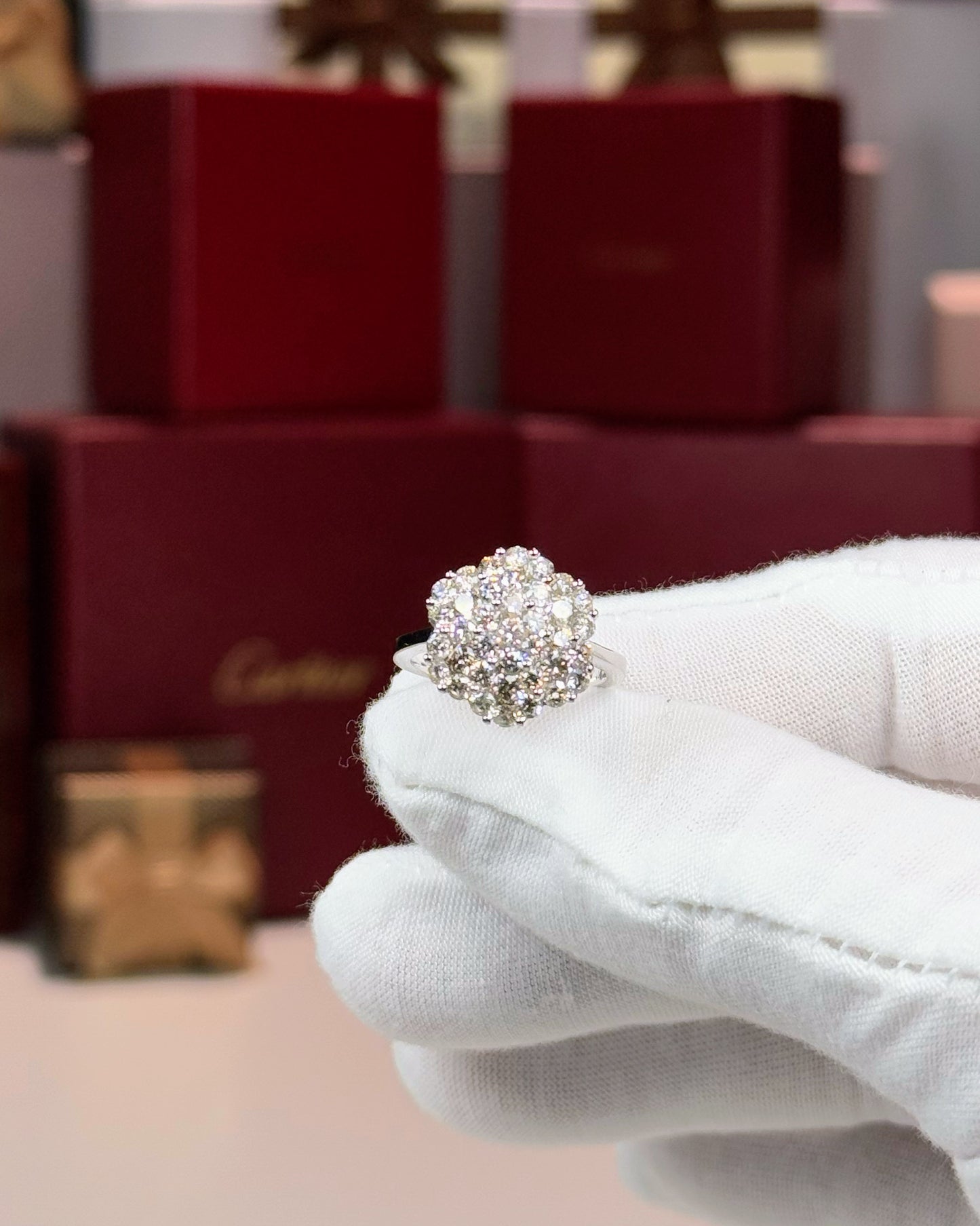 14k White Gold Diamond Cluster Ring