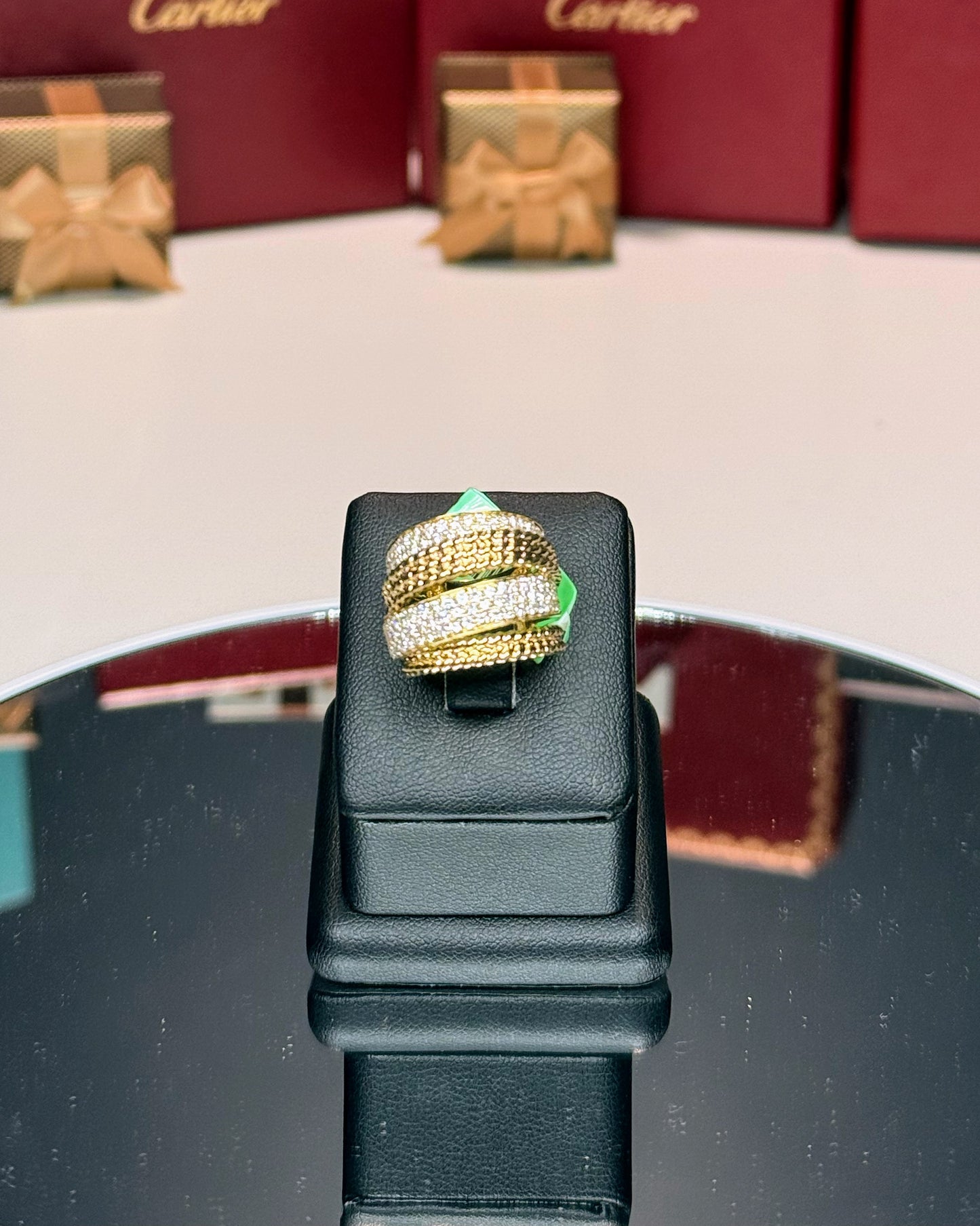 18k Yellow Gold Interlocking Bands Diamond Ring