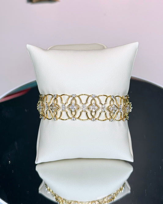14k Yellow Gold Floral Pattern Diamond Bracelet