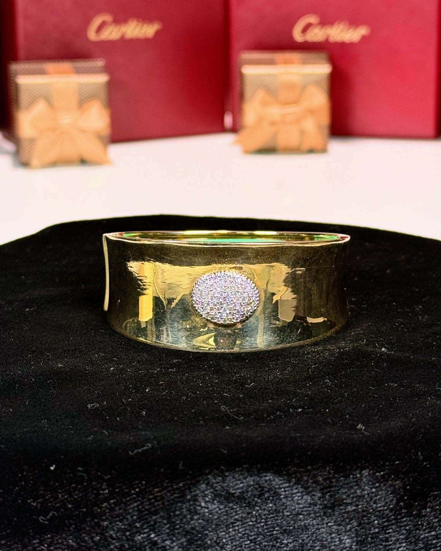18k Yellow Gold Diamond Cuff Bangle