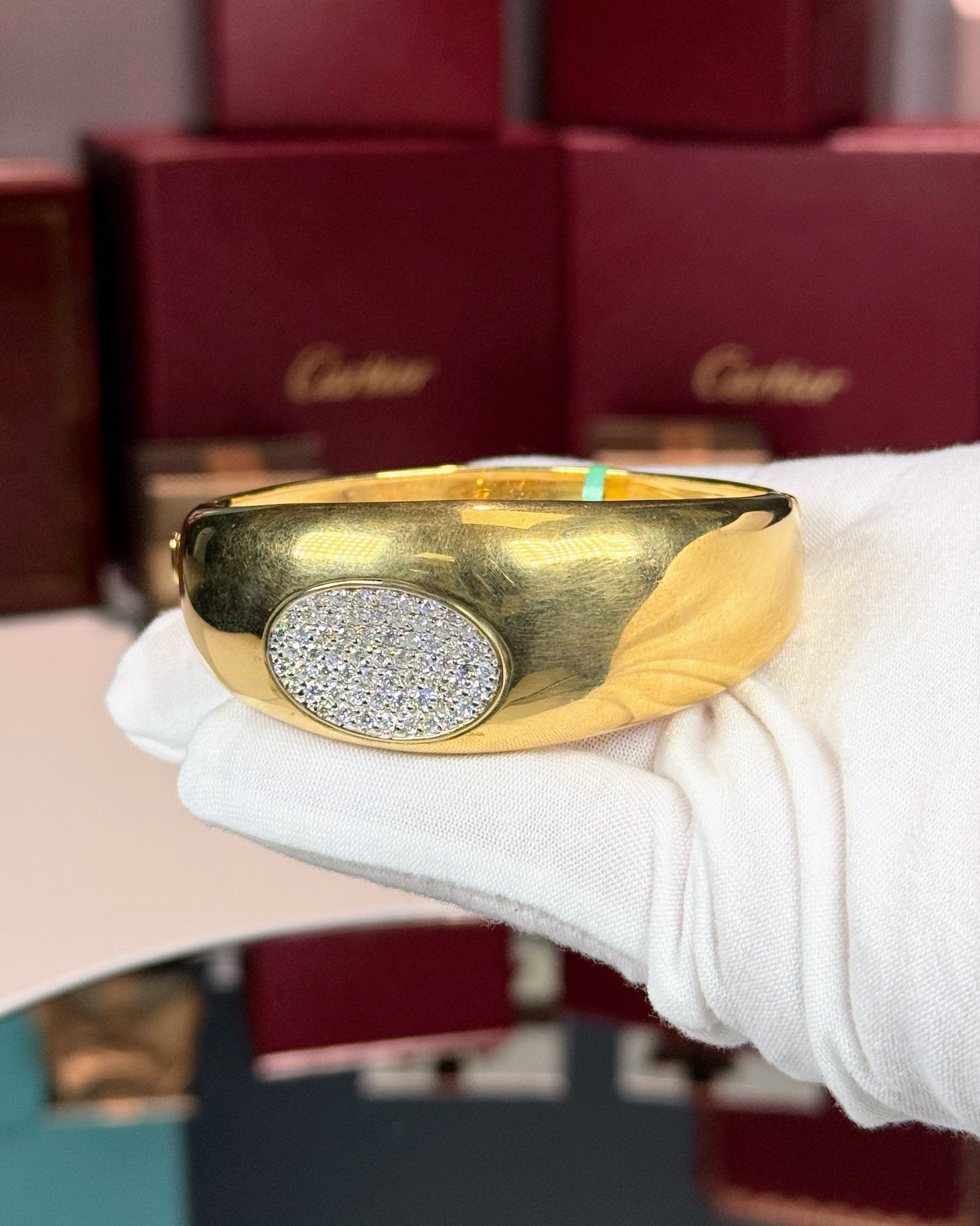 18k Yellow Gold Diamond Cuff Bangle