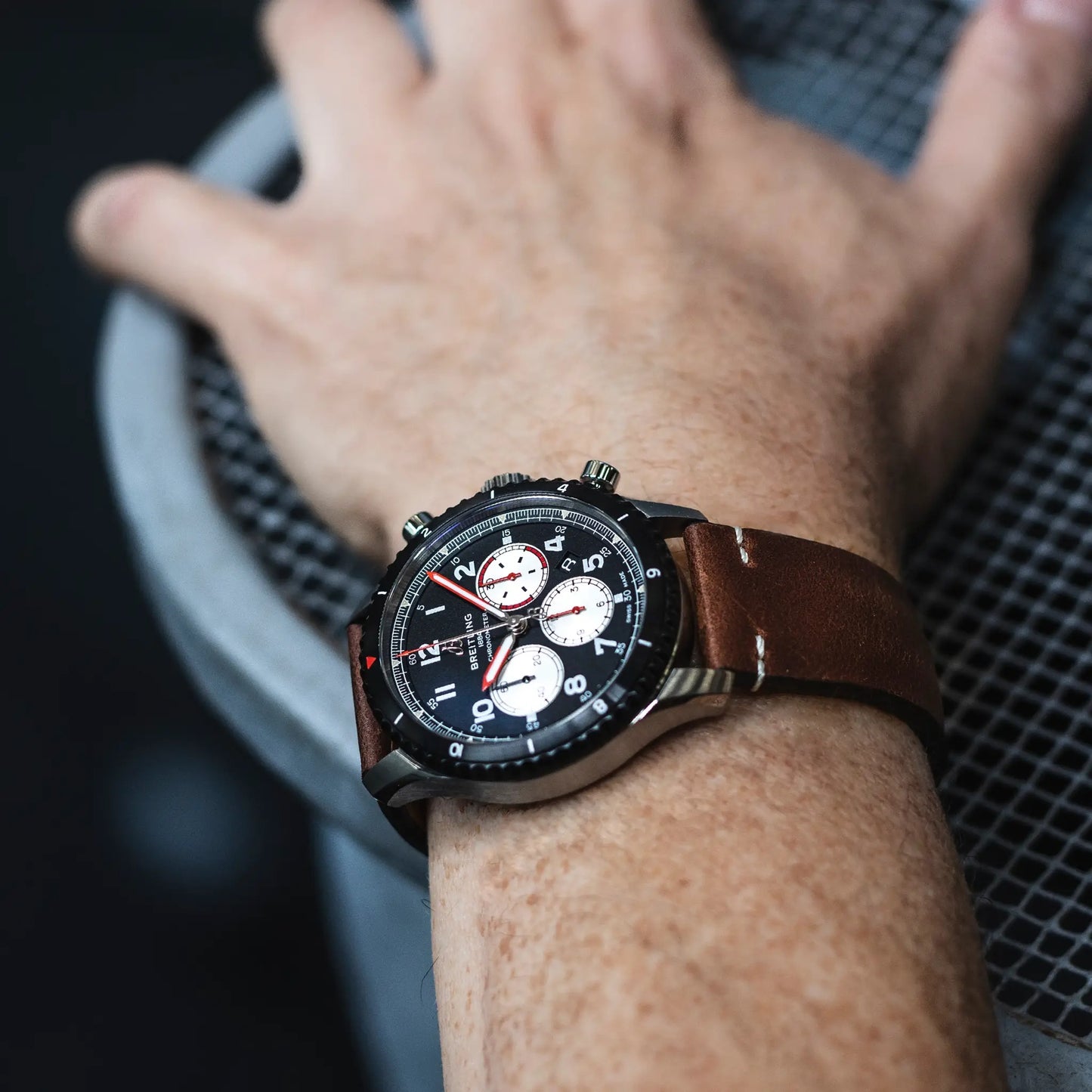 Breitling Aviator 8 B01 Chronograph 43 Mosquito AB01194A1B1X1
