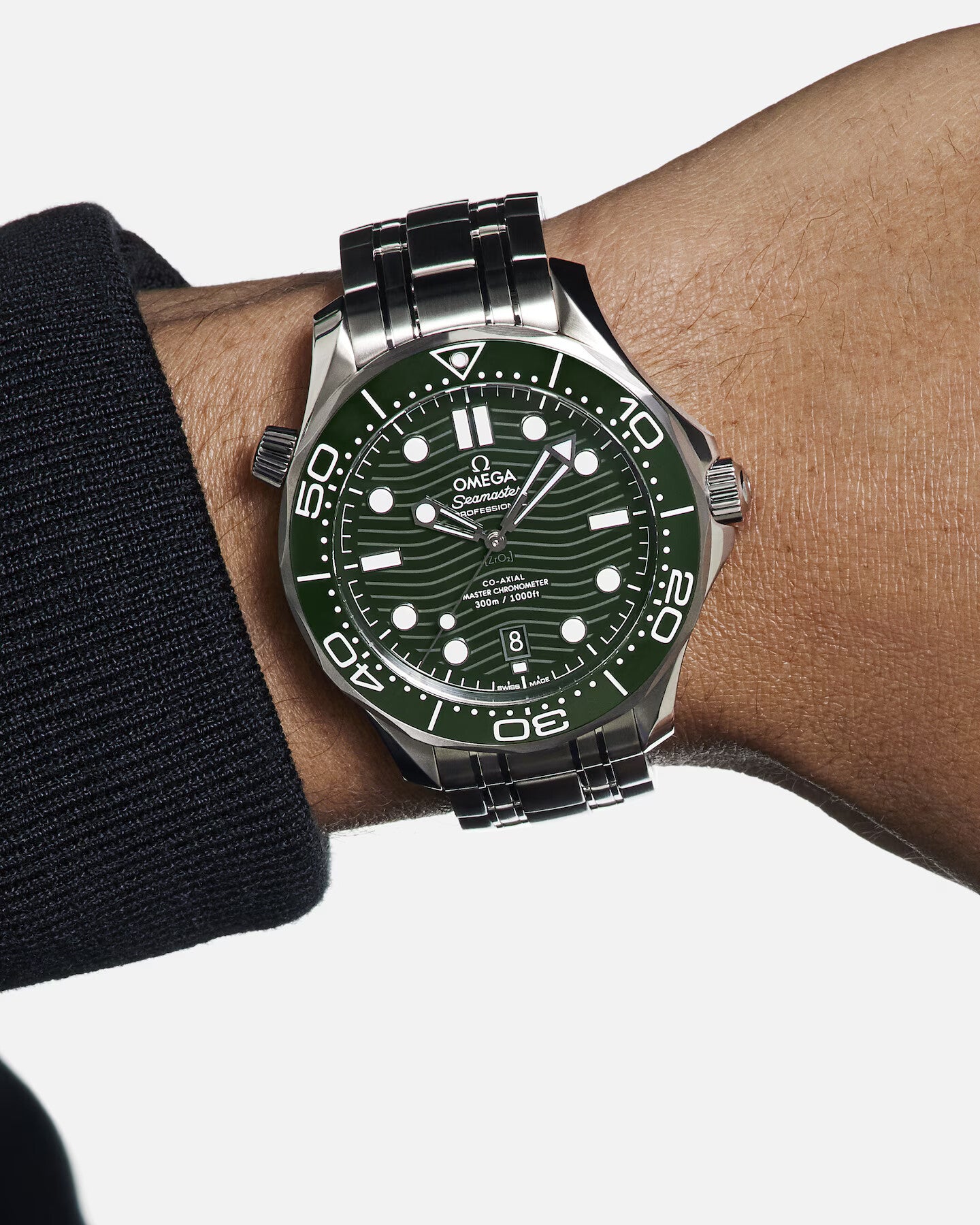 Omega Seamaster Diver 300M Green Dial - 21030422010001