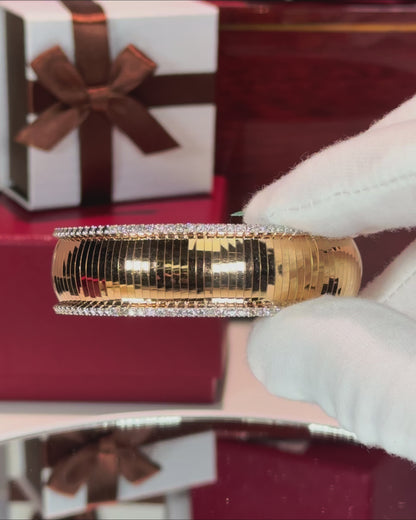 18k Yellow Gold Diamond Cuff Bangle