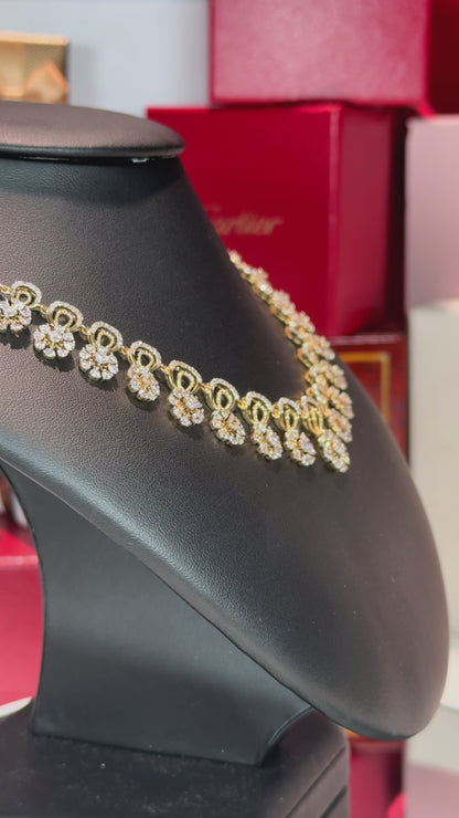 14k Yellow Gold Diamond Floral Necklace