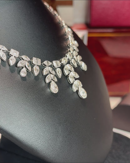 Leafy Pattern 14k White Gold Diamond Necklace