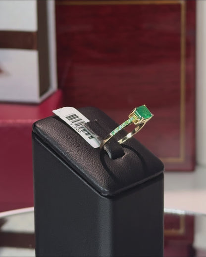 14k Yellow Gold Emerald Ring