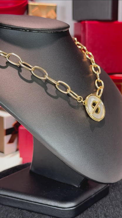 Chain Design 14k Yellow Gold Mother of Pearl Necklace