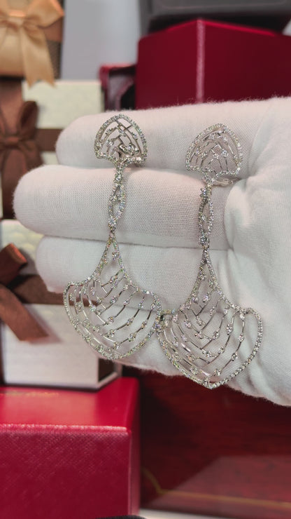 Calm Shell Design 14k WhiteGold Diamond Earrings