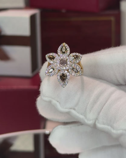 Fancy Color Diamond 18k Yellow Gold Flower Ring
