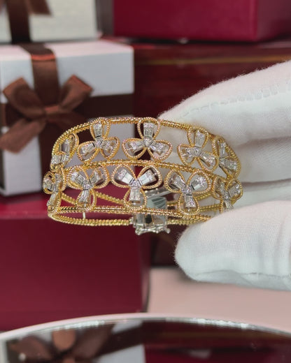 14k Yellow Gold Clover Layers Diamond Bracelet